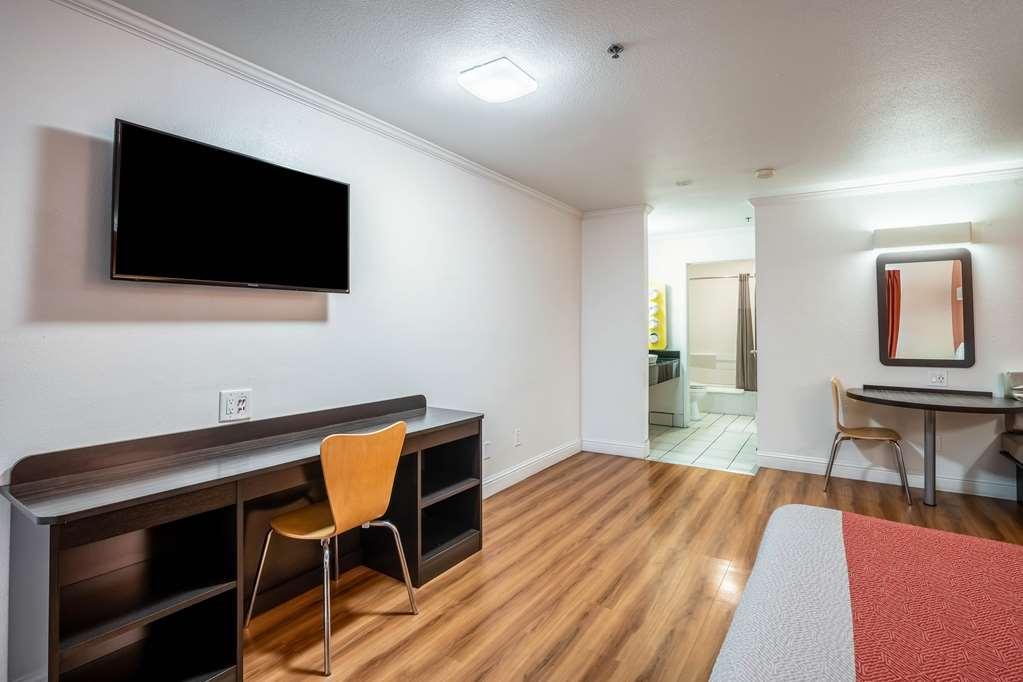 Motel 6-Lodi, Ca Oda fotoğraf