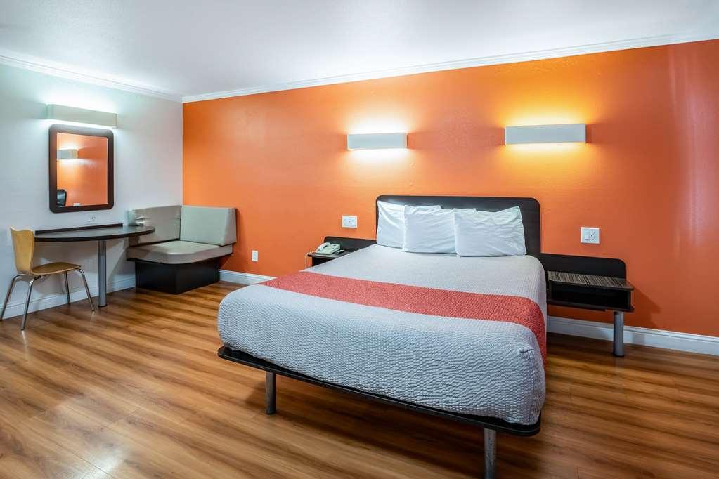 Motel 6-Lodi, Ca Oda fotoğraf